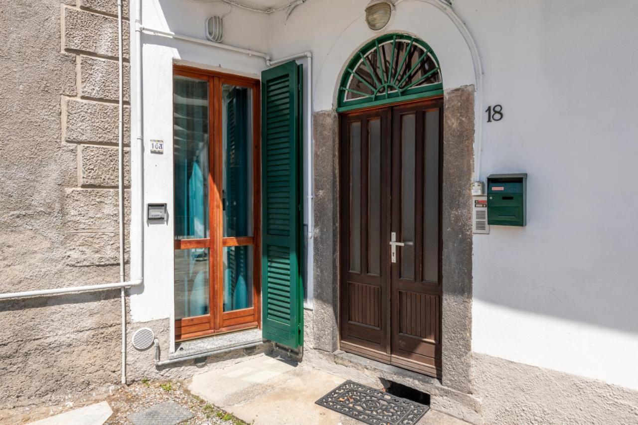 La Casa Del Pescatore Чернобио Екстериор снимка